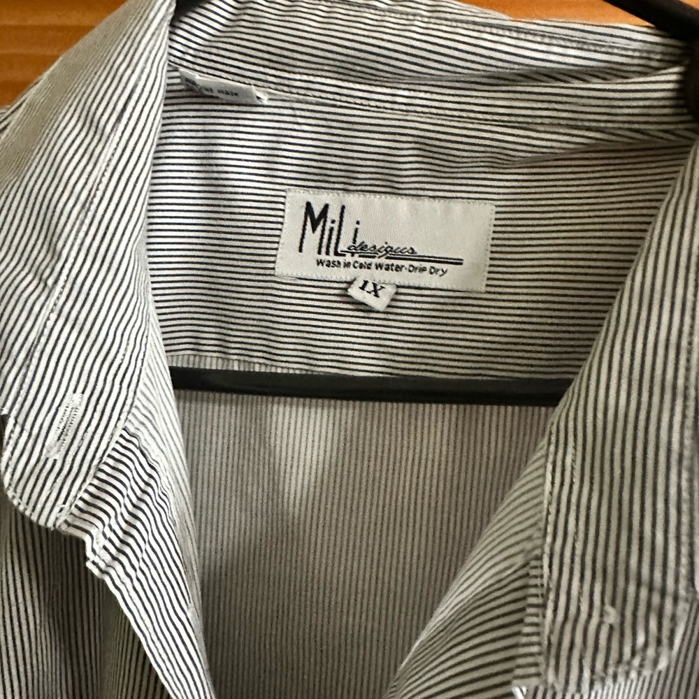 Gray Cat Embroidered Button Down Shirt - Picture 5 of 5